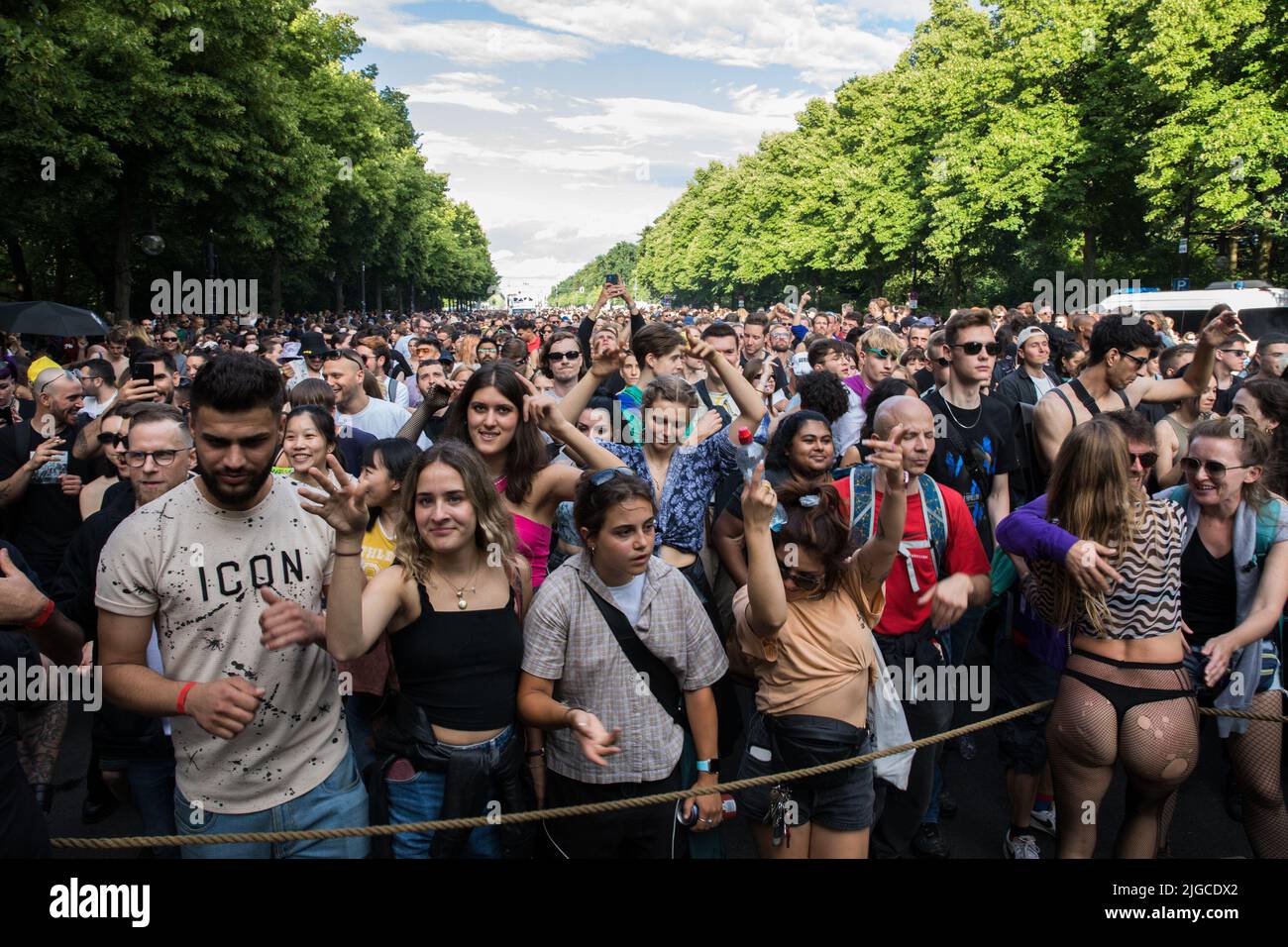 Berlin, Germany. 09th July, 2022. Rave the Planet demonstration in ...