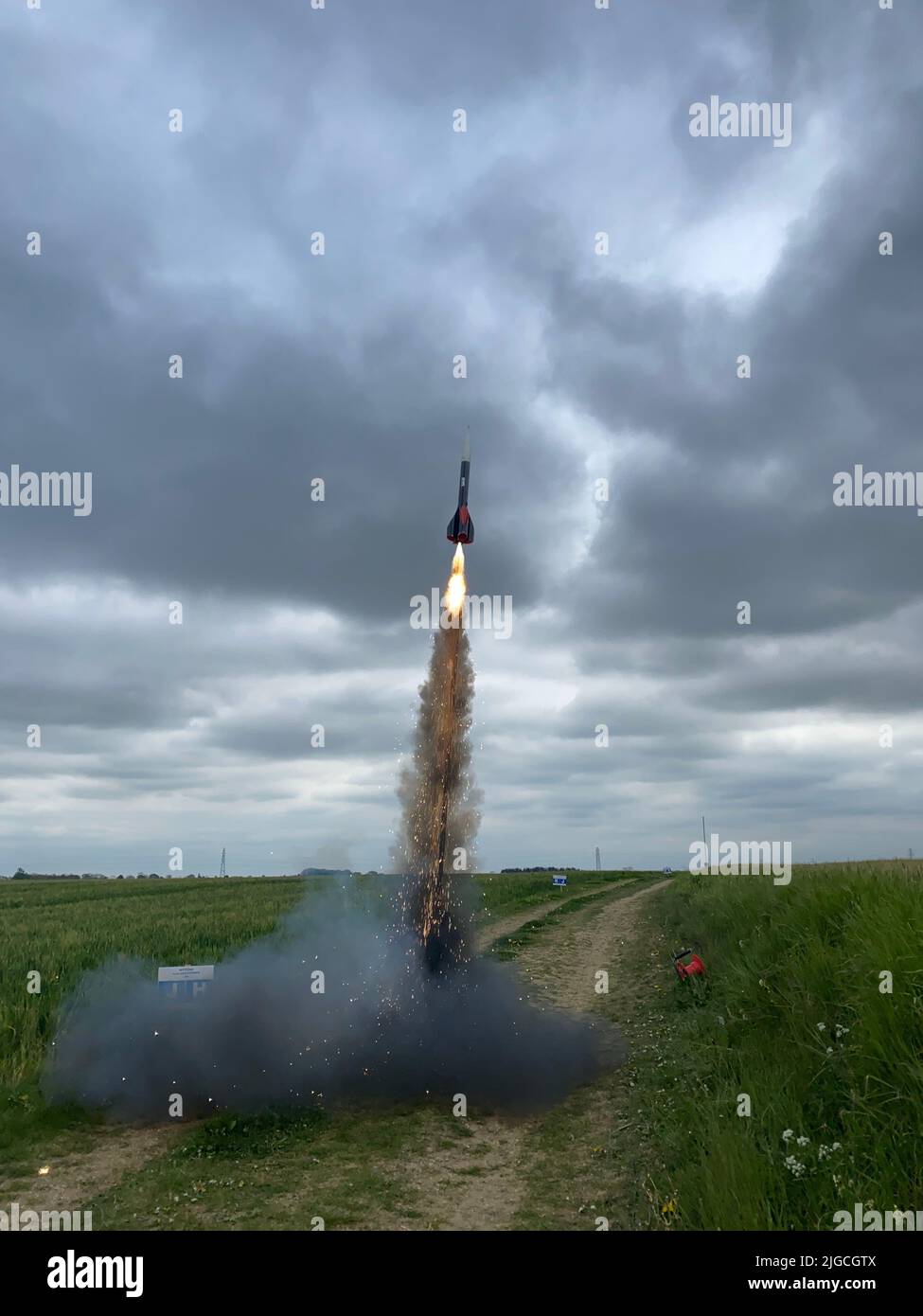 Vertical shot rocket flying hi-res stock photography and images - Alamy