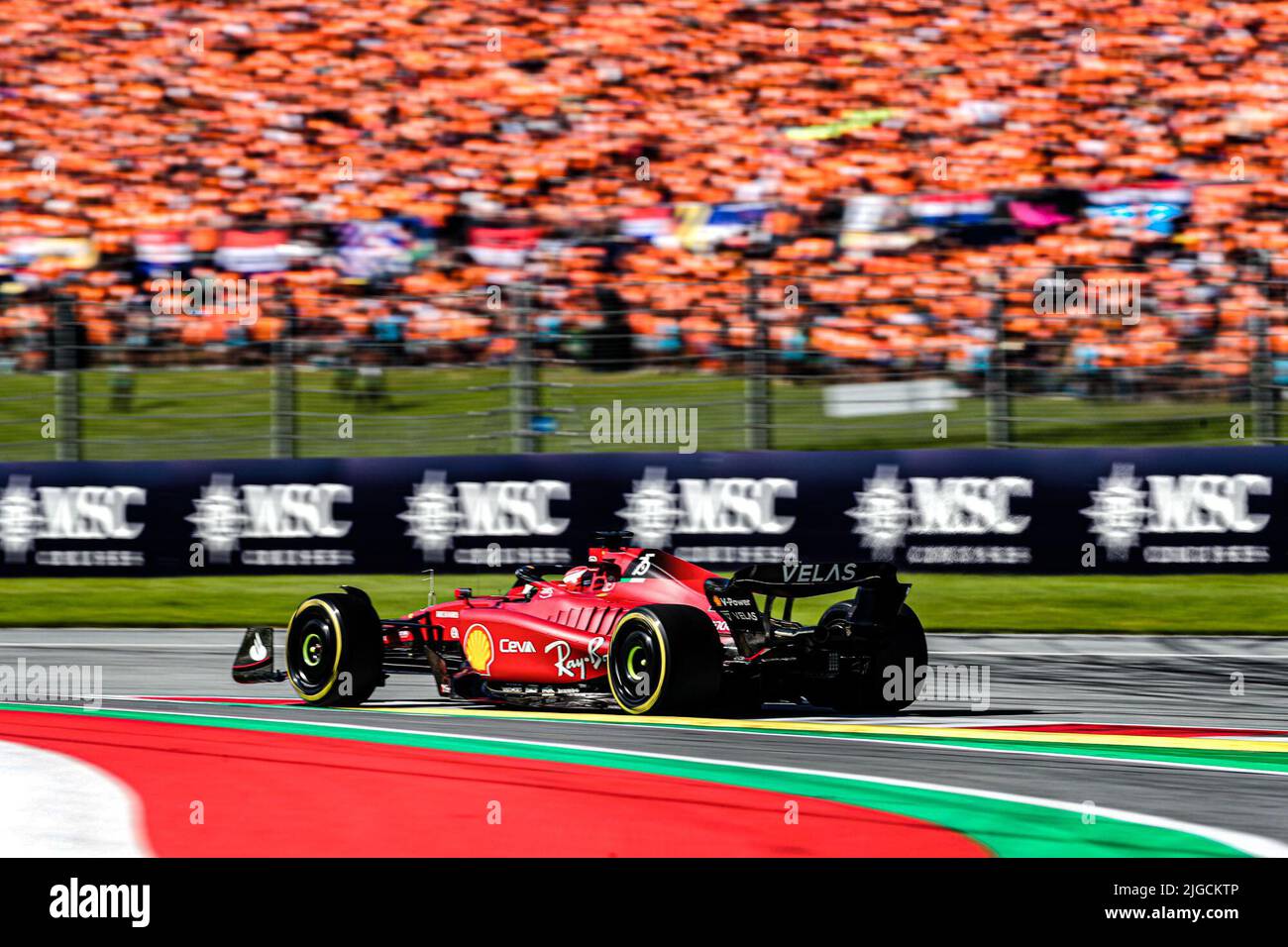 Leclerc vince in Austria e riduce il distacco in classifica da