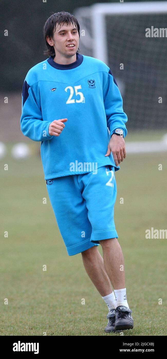 SVETOSLAV TODOROV TRAINING 50104 PIC MIKE WALKER, 2004 Stock Photo Alamy