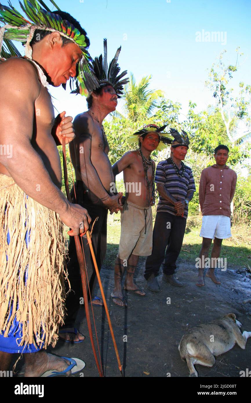 Íprado, bahia, brazil - july 8, 2008: pataxos indians from the Cahi village in the Prado region in southern Bahia. Stock Photo