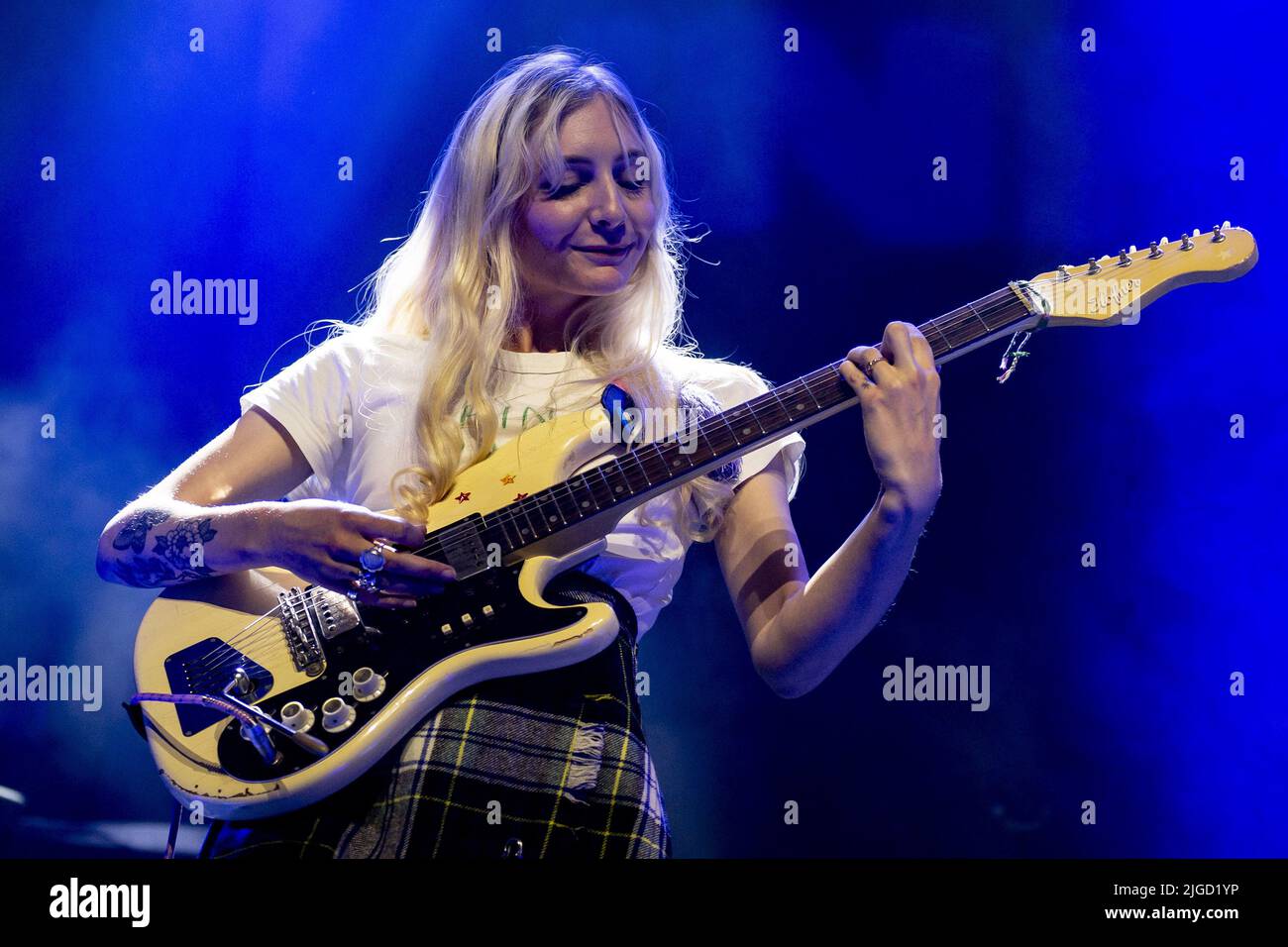 LONDON, ENGLAND Wet Leg support Inhaler at the Kentish Town Forum