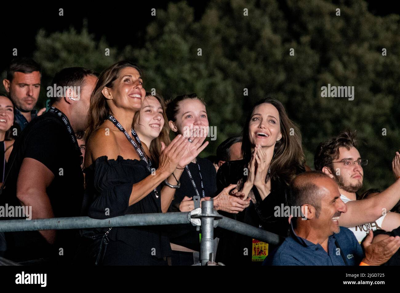 Rome, Italy. 09th July, 2022. Rome 9/07/2022 At the Circus Maximus in Rome in 70 thousand for the Maneskin with the LOUD KIDS TOUR world tour that will take them to North America and Europe In the photo the actress Angelina Jolie with her daughter Shiloh Jolie-Pitt Credit: Independent Photo Agency/Alamy Live News Stock Photo