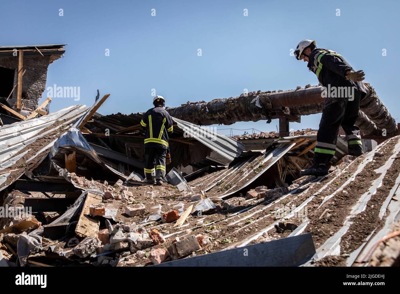 Ukraine Firemen Kharkiv, Ukraine. 09th July, 2022. Fireman can be seen searching for ...