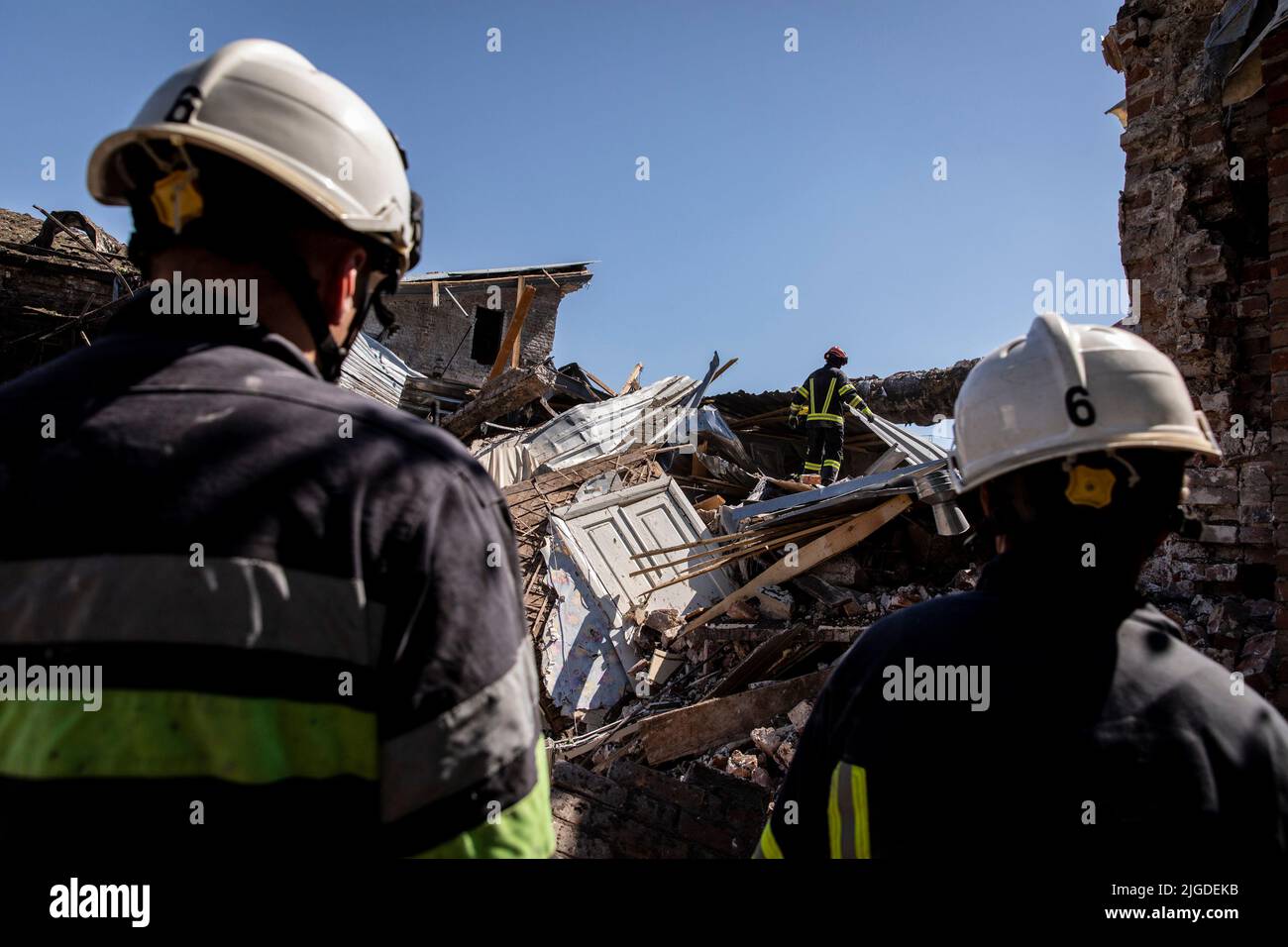 Ukraine Firemen 10 year old ukrainian girl hi-res stock photography and images - Alamy