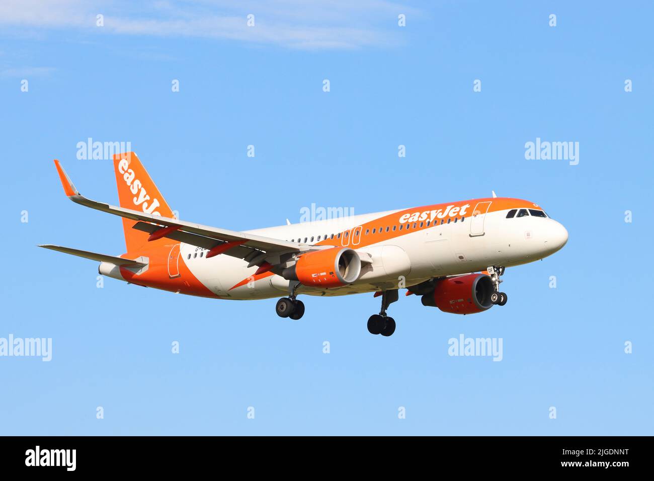 Easyjet, Airbus A320 G-EZOF, landing at Stansted Airport, Essex, UK Stock Photo
