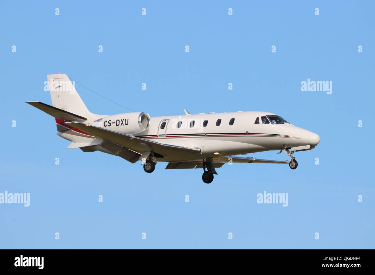 Cessna 560XLS Citation Excel, CS-DXU, landing at Stansted Airport, Essex, UK Stock Photo