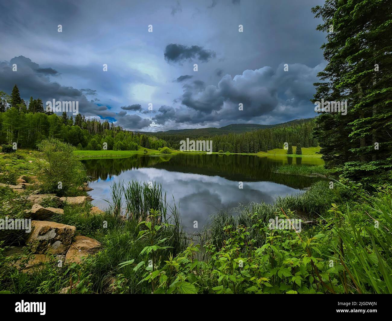Lake henderson hi-res stock photography and images - Alamy