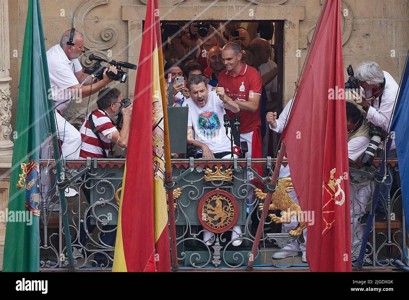 Former football player Juan Carlos Unzue during the opening day or 'Chupinazo' of the San Fermin Running of the Bulls fiesta on July 06, 2022 in Pamplona, Spain. The annual Fiesta de San Fermin, made famous by the 1926 novel of US writer Ernest Hemmingway entitled 'The Sun Also Rises', involves the daily running of the bulls through the historic heart of Pamplona to the bull ring. (Photo by Ruben Albarran / PRESSINPHOTO) Stock Photo