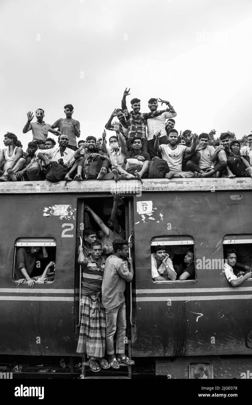 Journey by train to celebrate the biggest religious festival EidUL