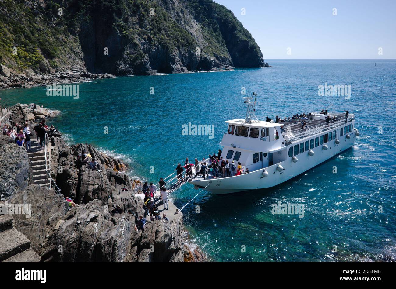 Cinque terre ferry boat hi-res stock photography and images - Alamy