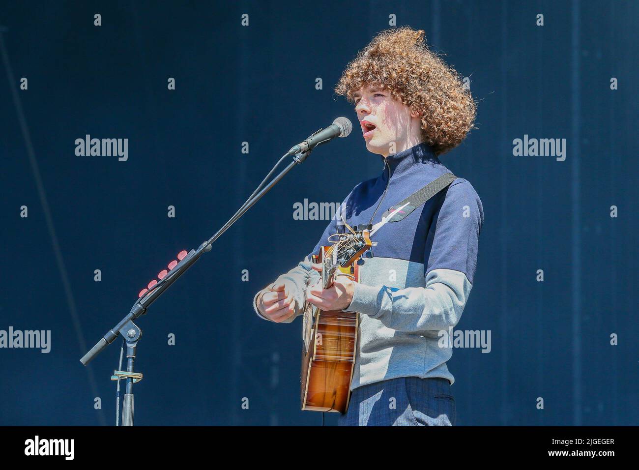 Glasgow, UK. 10th July, 2022. Local Glasgow born singer DYLAN JOHN THOMAS played the main stage Glasgow, UK. 10th July, 2022. Local Glasgow born singer DYLAN JOHN THOMAS played the main stage