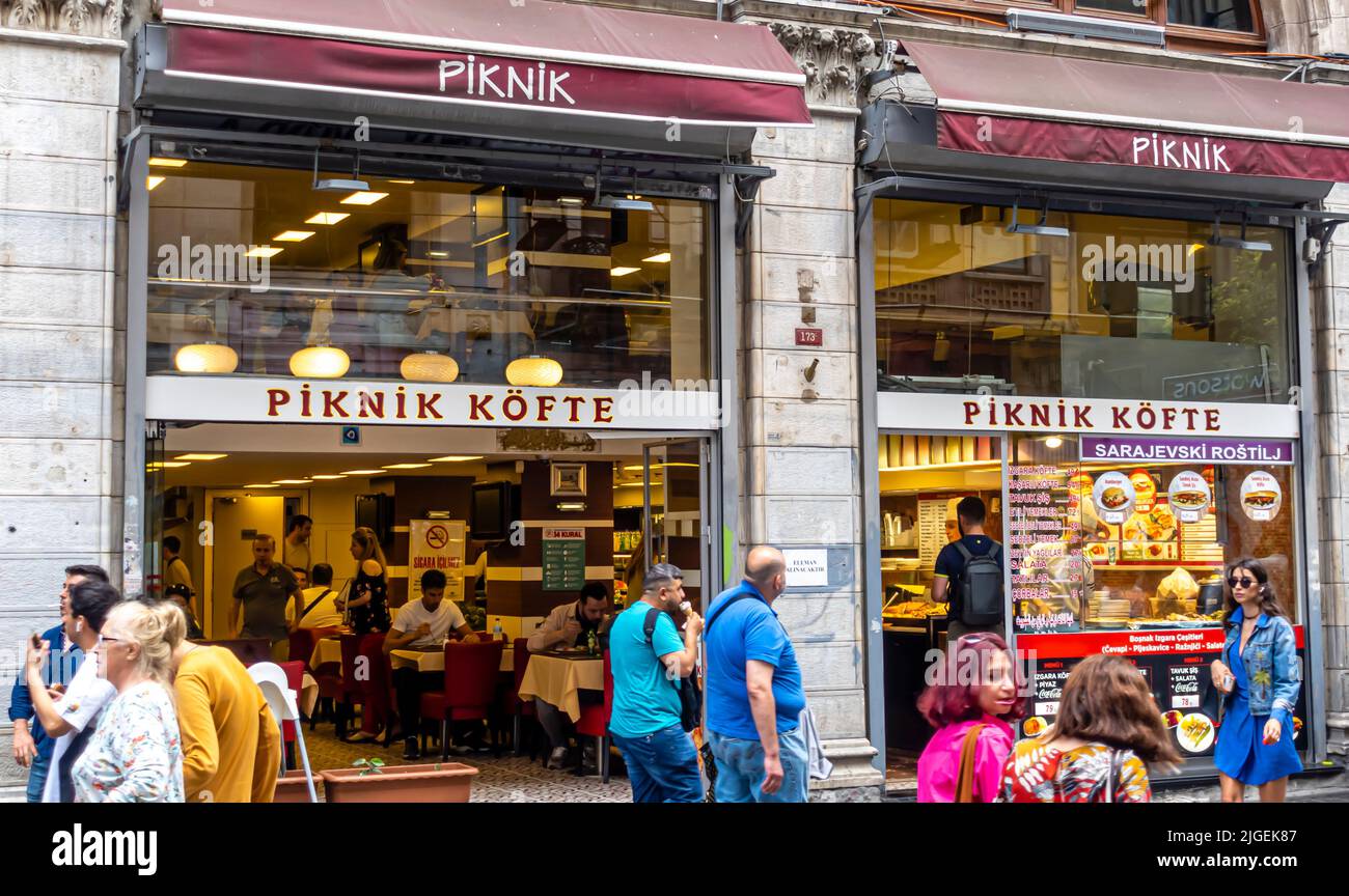 Piknik Kofte & Piyaz - restaurant in Beyouglu, Istanbul, Turkey Stock Photo