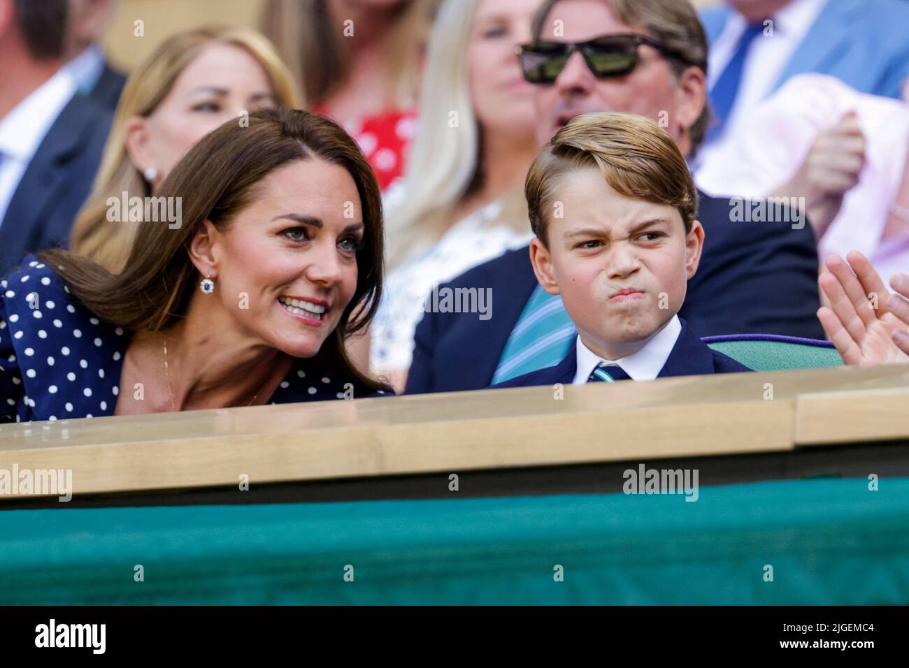 London, UK, 10th July 2022: HRH Catherine (L), Duchess of Cambridge, and Prince Louis of Cambridge during the men´s final at the 2022 Wimbledon Championships at the All England Lawn Tennis and Croquet Club in London. Credit: Frank Molter/Alamy Live news Stock Photo