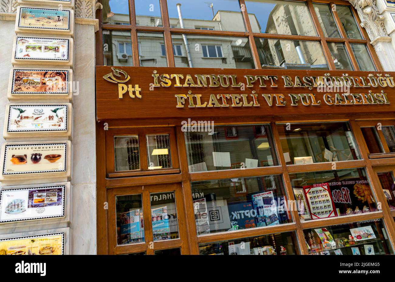 PTT FİLATELİ MAĞAZASI - Philately shop store in Fatih, Istanbul, Turkey Stock Photo