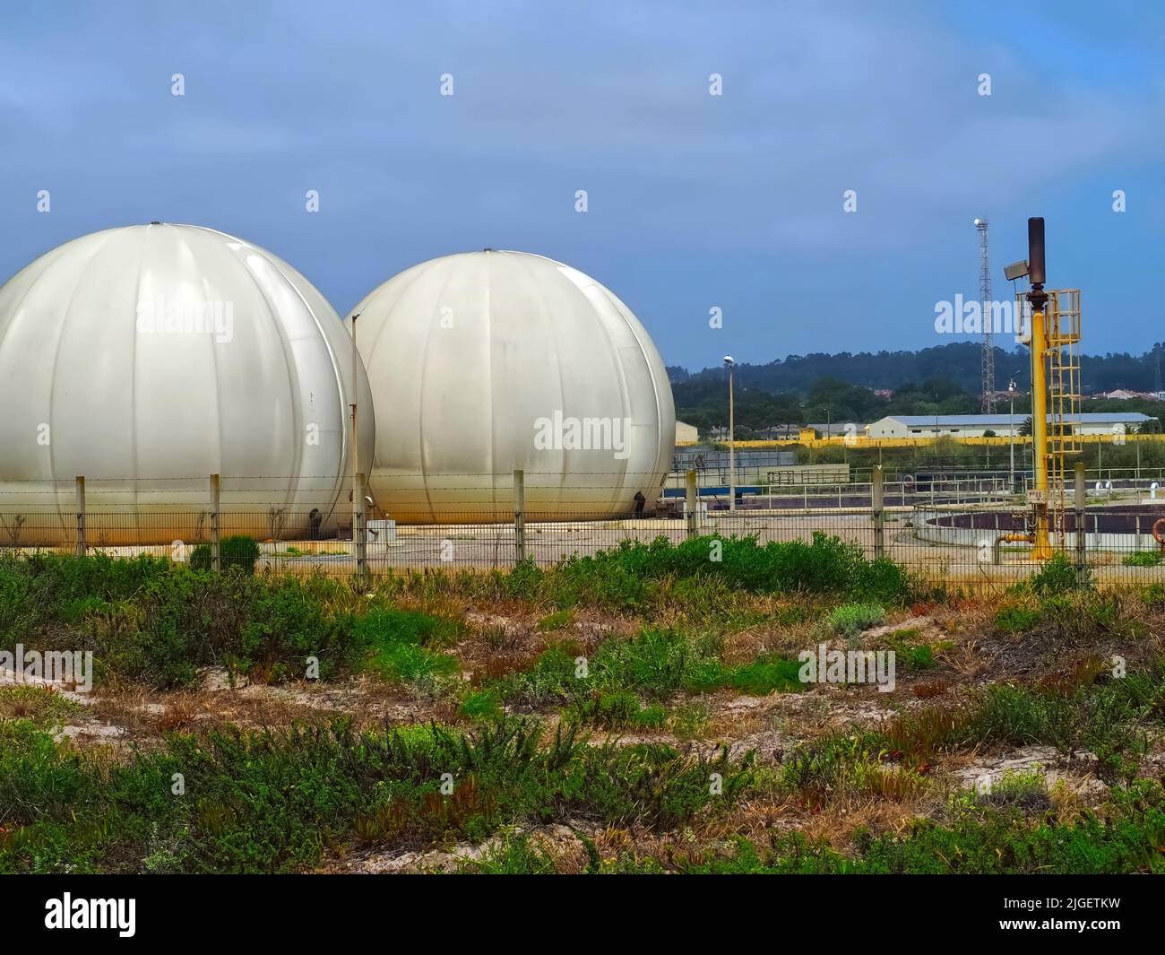 Liquifies gas tanks supply power Stock Photo Alamy