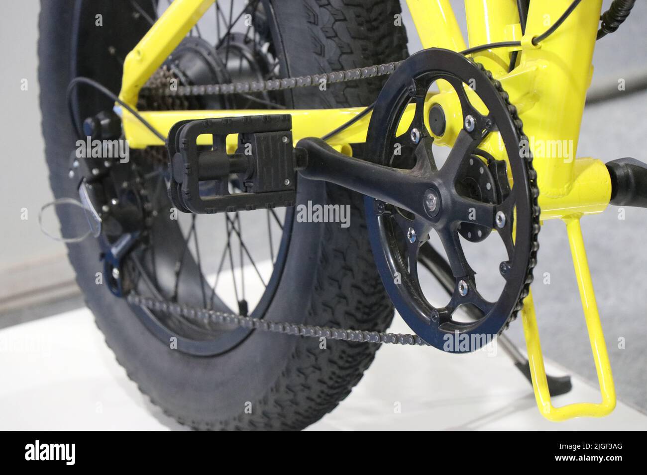 Mountain bike gear road bikes hires stock photography and images Alamy