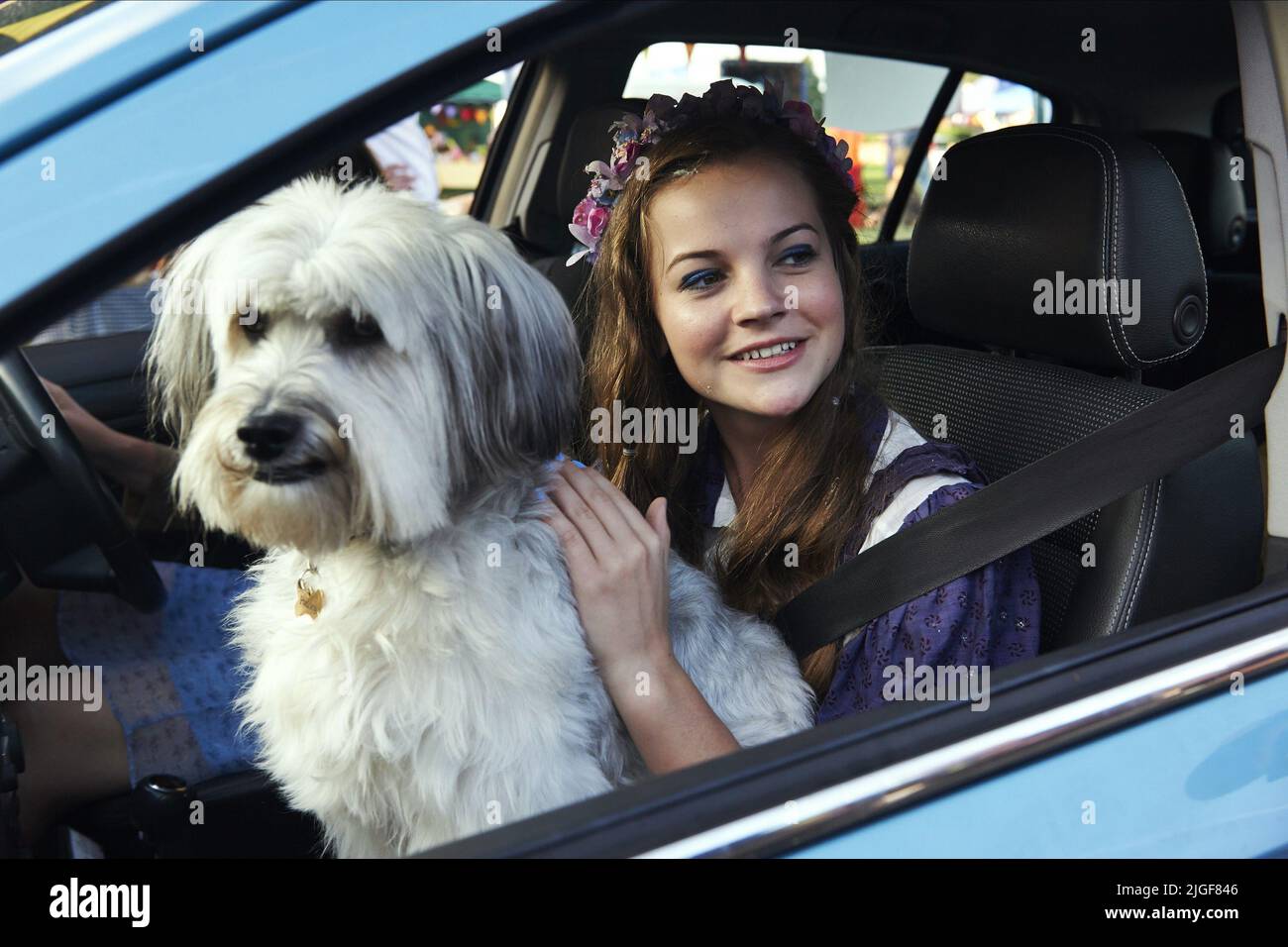 PUDSEY, IZZY MEIKLE-SMALL, PUDSEY THE DOG: THE MOVIE, 2014 Stock Photo