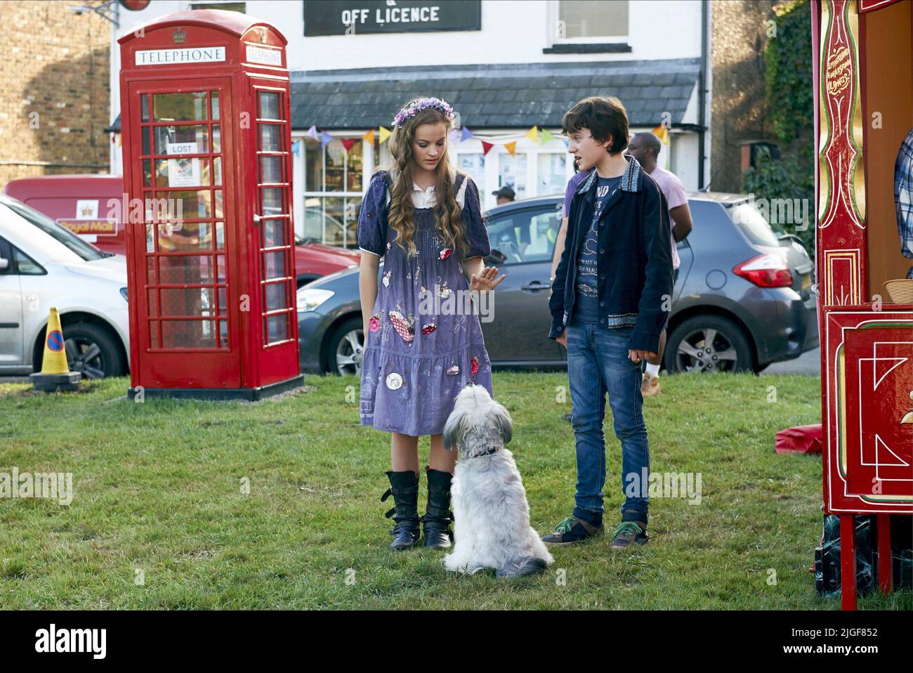 MEIKLE-SMALL,PUDSEY,WHITE, PUDSEY THE DOG: THE MOVIE, 2014 Stock Photo