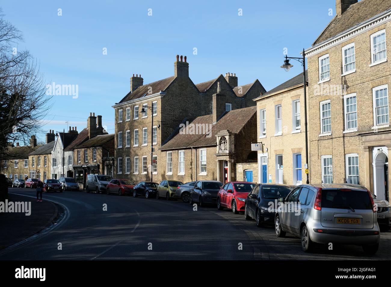 Curved street with houses hi-res stock photography and images - Alamy