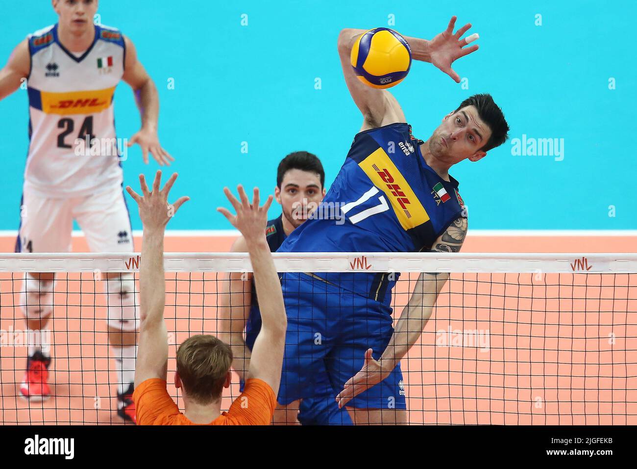 Gdansk, Poland. 10th July, 2022. W³och Simone Anzani (R) of Italy during the 2022 men's FIVB Volleyball Nations League match between Italy and the Netherlands in Gdansk, Poland, 10 July 2022. Credit: PAP/Alamy Live News Stock Photo
