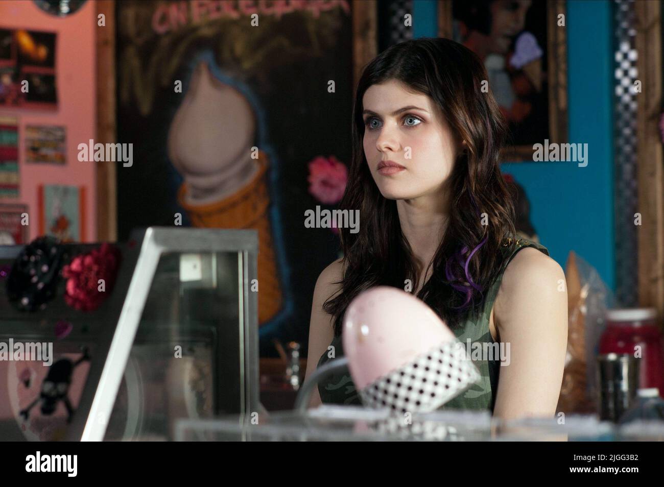 Alexandra Daddario Burying Ex 14 Hi Res Stock Photography And Images Alamy