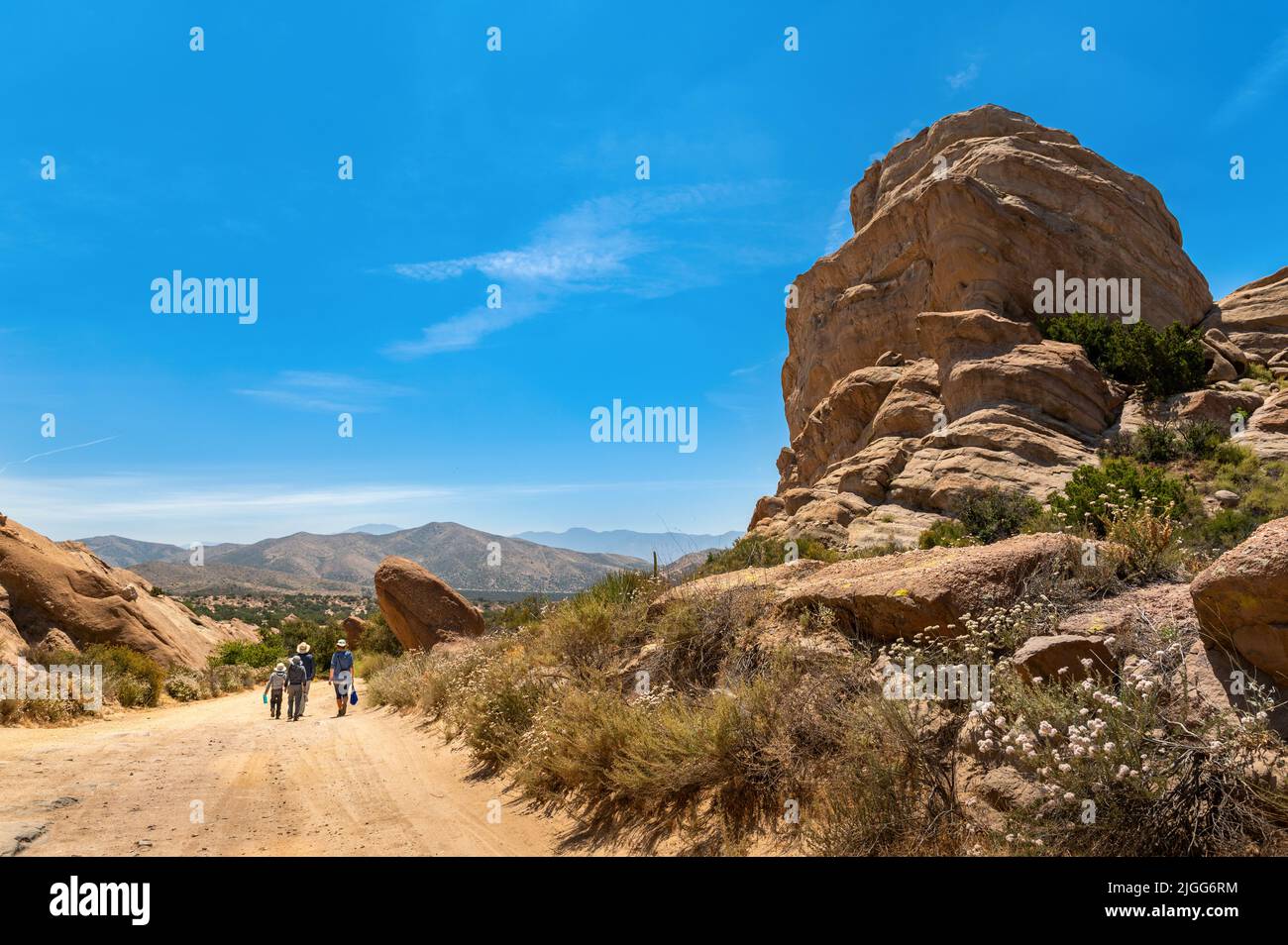 Vasquez Rocks Natural Area Park is a 932-acre park located in the Sierra Pelona in northern Los Angeles County, California. It is known for its rock f Stock Photo