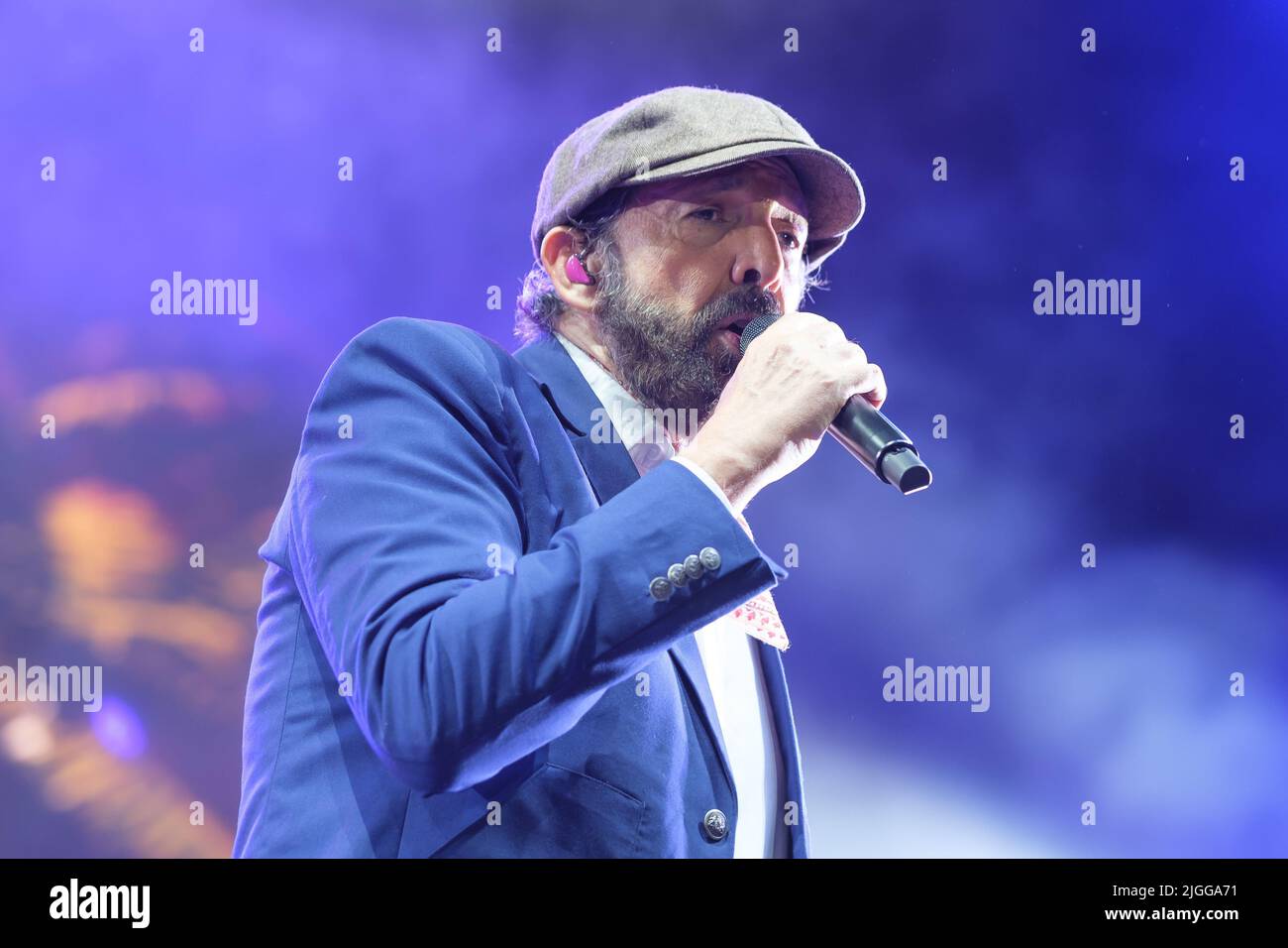 Madrid, Spain. 10th July, 2022. Dominican singer Juan Luis Guerra performs during the Entre Mar y Palmeras Tour 2022 concert at the Palacio de los Deportes in Madrid. Credit: SOPA Images Limited/Alamy Live News Stock Photo