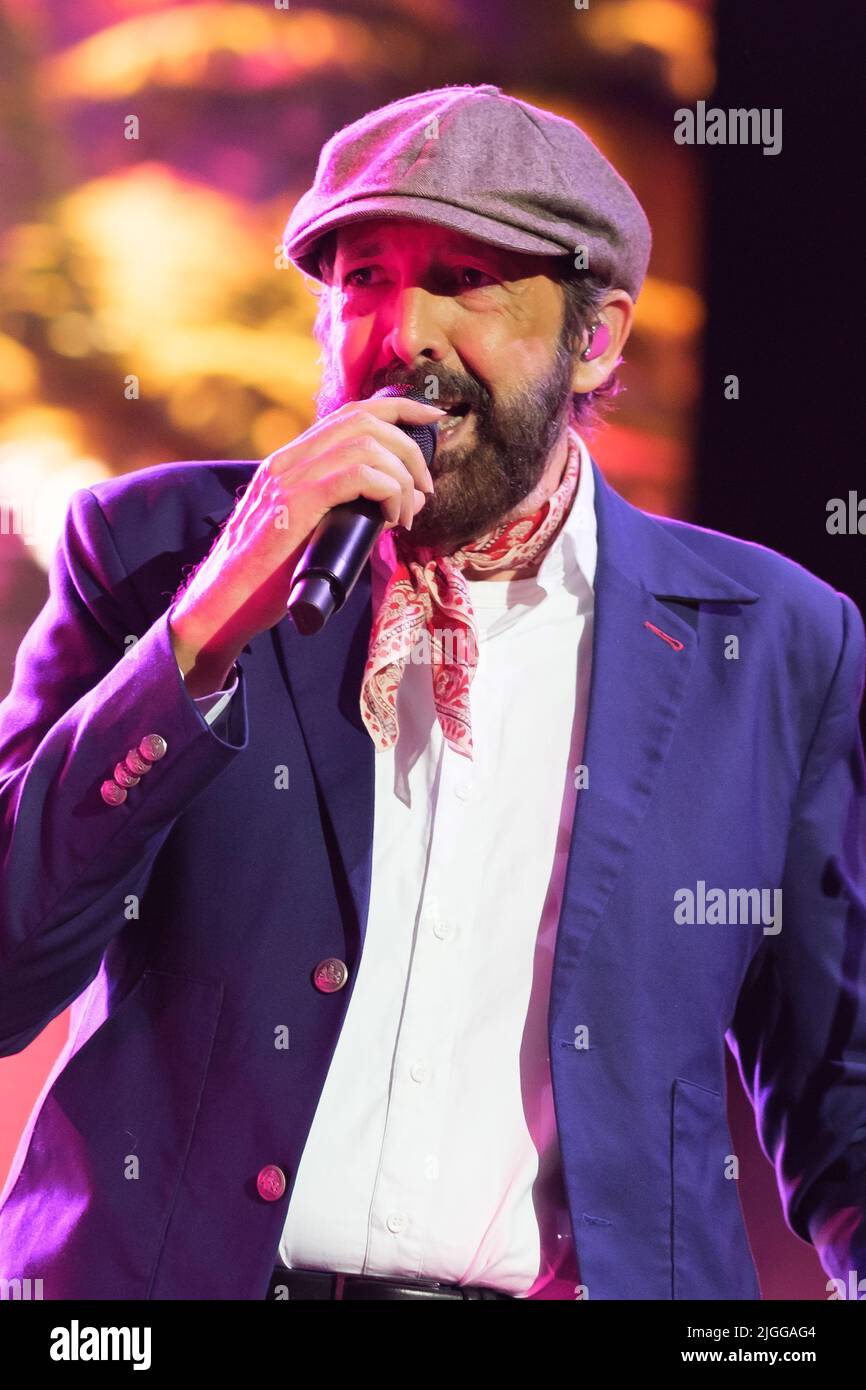 Madrid, Spain. 10th July, 2022. Dominican singer Juan Luis Guerra performs during the Entre Mar y Palmeras Tour 2022 concert at the Palacio de los Deportes in Madrid. (Photo by Atilano Garcia/SOPA Images/Sipa USA) Credit: Sipa USA/Alamy Live News Stock Photo