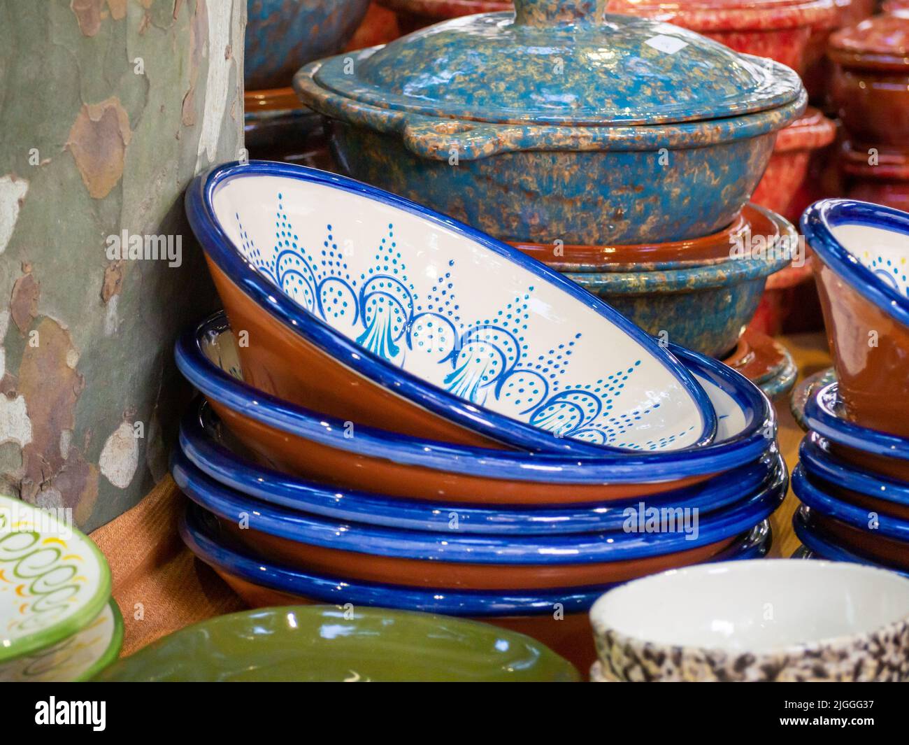 Pottery vases on shelf. Artisan handmade products Stock Photo Alamy