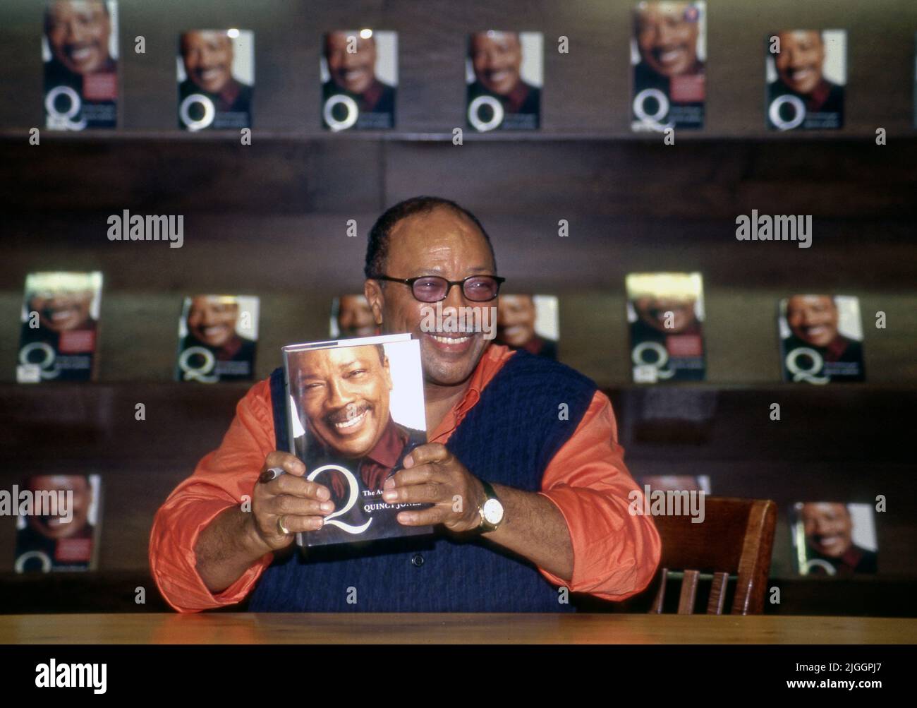 Quincy Jones at book signing event for his book Q in Los Angeles, CA, 2001 Stock Photo