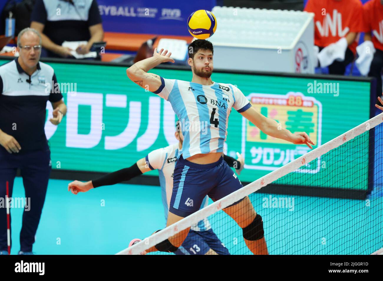 Maruzen Intec Arena Osaka, Osaka, Japan. 10th July, 2022. Gallego Joaquin (ARG), JULY 10, 2022 - Volleyball : FIVB Volleyball Nations League 2022 Men's Preliminary Round between United States - Argentina at Maruzen Intec Arena Osaka, Osaka, Japan. Credit: YUTAKA/AFLO SPORT/Alamy Live News Stock Photo