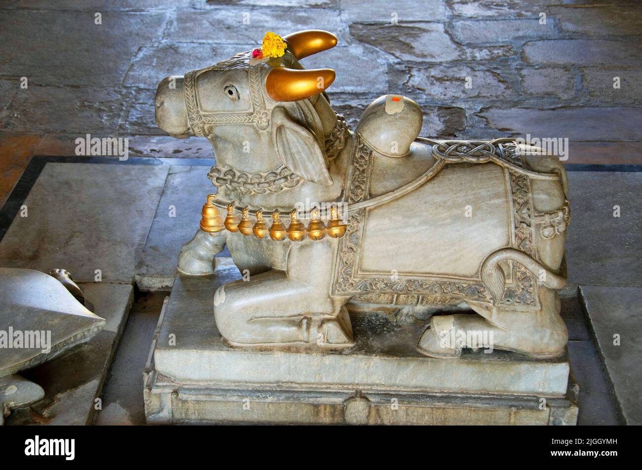 Idol of lord Nandi in a small temple in the Kirti Mandir complex, the cenotaph of the Gaekwads, Vadodara, Gujarat, India Stock Photo
