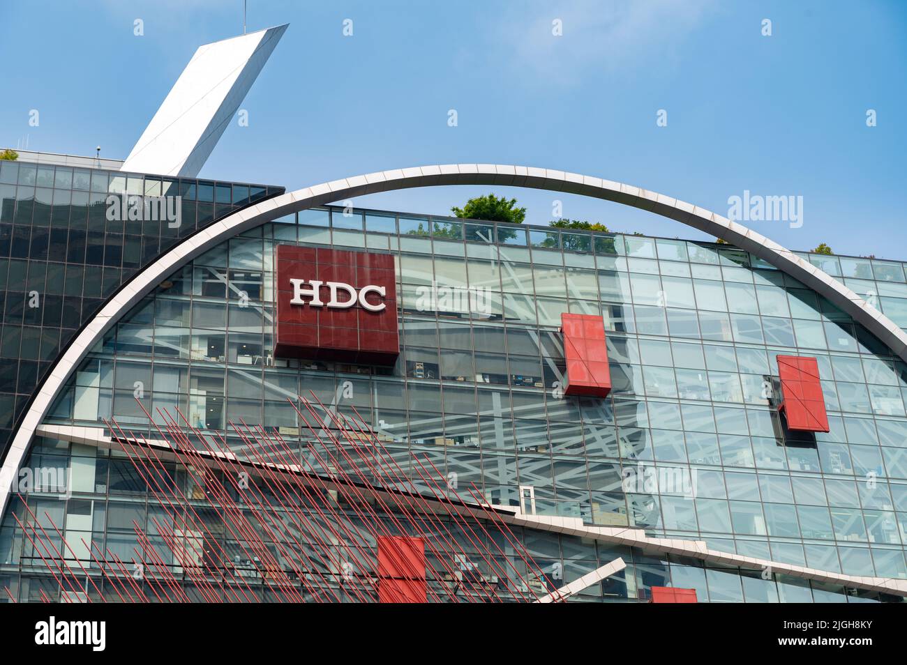 Seoul, South Korea - June, 2022: The exterior of IPARK Tower in Gangnam-gu, Seoul and the HDC signboard. Stock Photo
