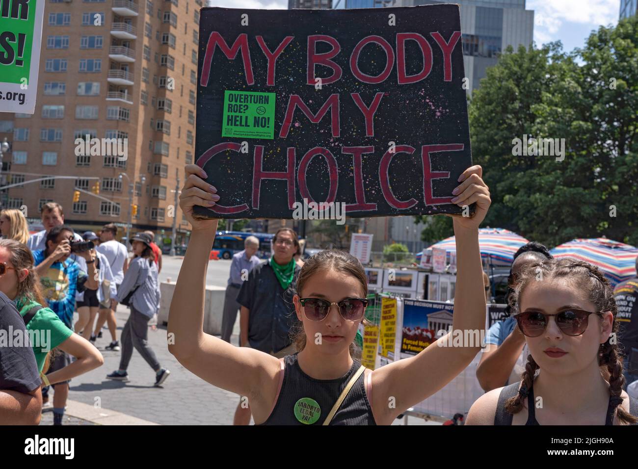 New York, United States. 09th July, 2022. A woman holds a sign that says 'My Body My Choice' during a pro-abortion rights protest at Columbus Circle in front of the Trump International Hotel. Pro-abortion rights demonstrators in 30 cities across the U.S. took part in a national day of protest to protest the Supreme Court's decision to overturn Roe v Wade organized by the Rise Up 4 Abortion Rights group. (Photo by Ron Adar/SOPA Images/Sipa USA) Credit: Sipa USA/Alamy Live News Stock Photo