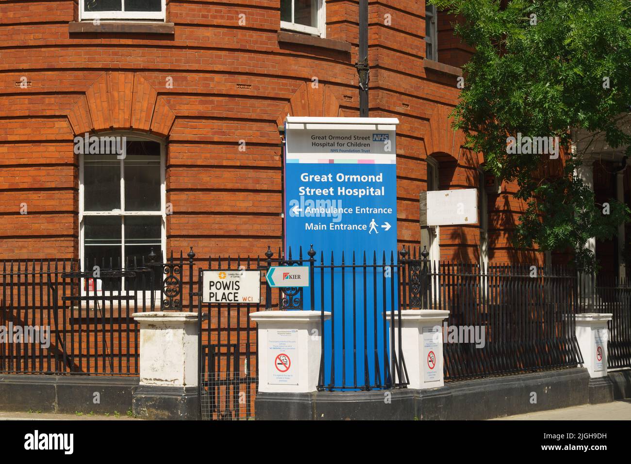 Signage on Powis Place, indicating Great Ormond Street Hospital, London, UK Stock Photo