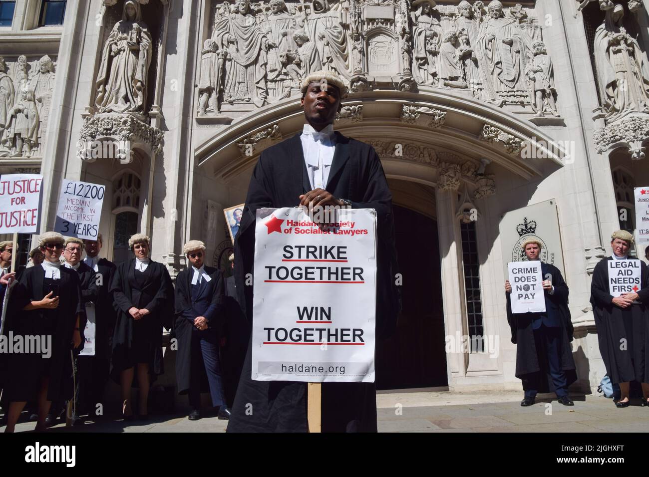Legal strike uk hi-res stock photography and images - Alamy