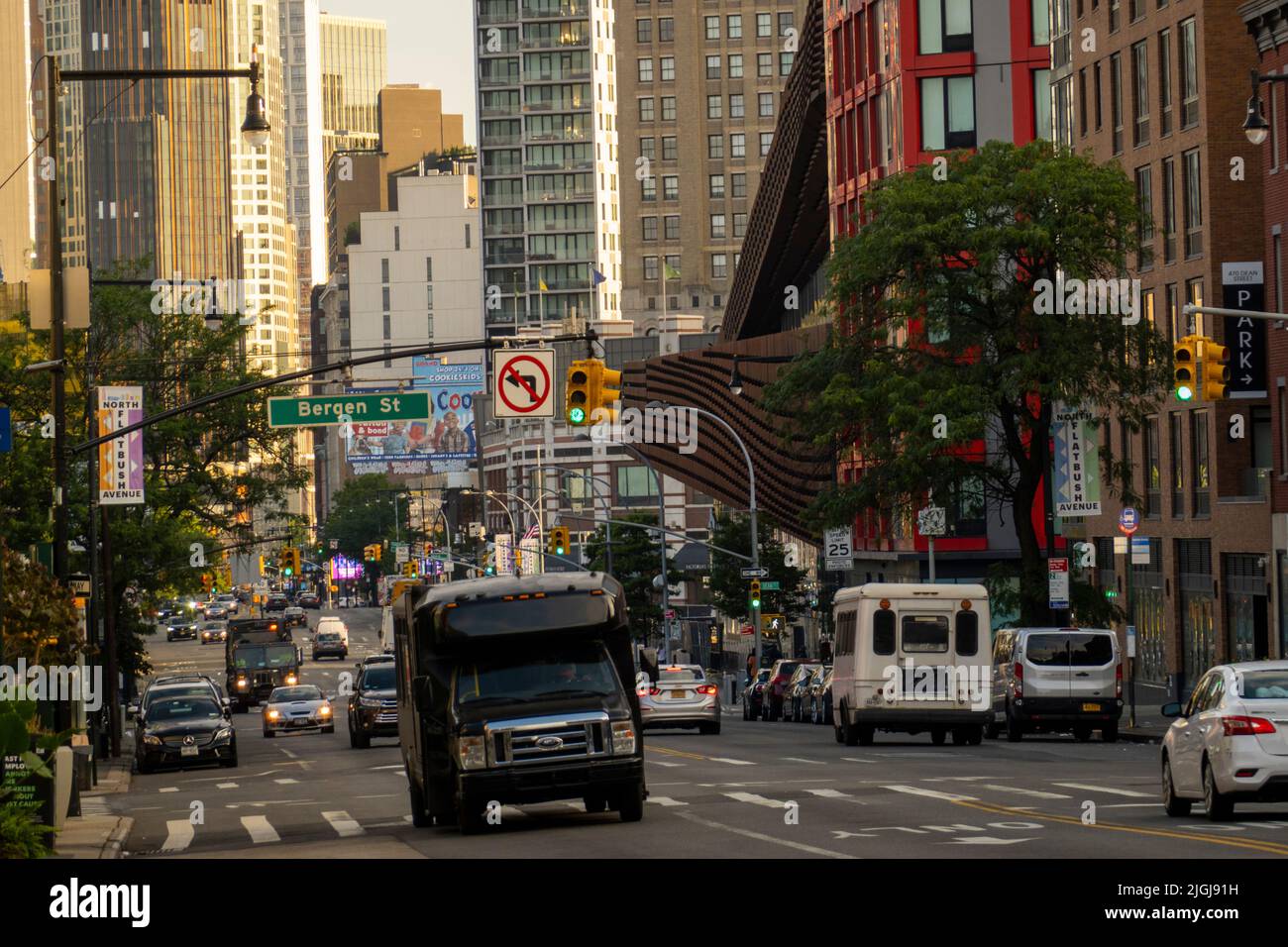 Flatbush ave brooklyn hires stock photography and images Alamy