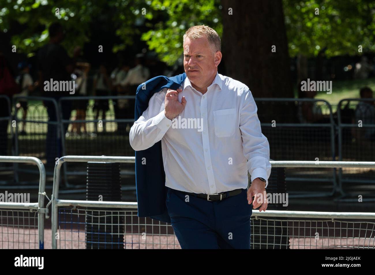 London, UK. 11th July, 2022. Lord Frost arrives at the Churchill War Rooms in Westminster to take part in unveiling of the tax cut manifesto event organised by Conservative Way Forward campaigning group. The detailed timetable of the contest to find Boris Johnson's successor following his resignation as the leader of the Conservative Party will be set following the election of a new 1922 Committee executive on Monday evening. Credit: Wiktor Szymanowicz/Alamy Live News Stock Photo