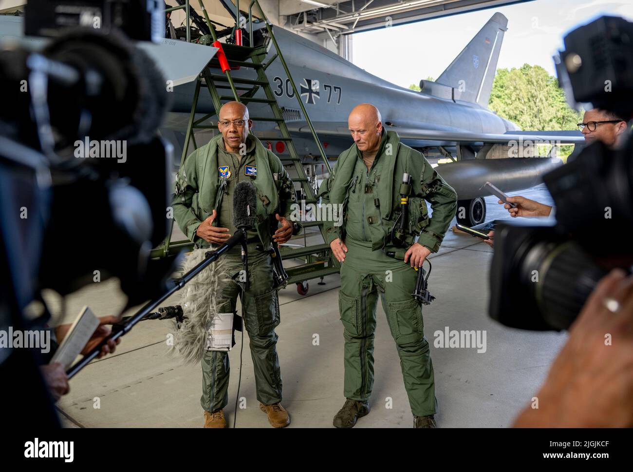 laage-germany-11th-july-2022-charles-quinton-brown-jr-l-u-s