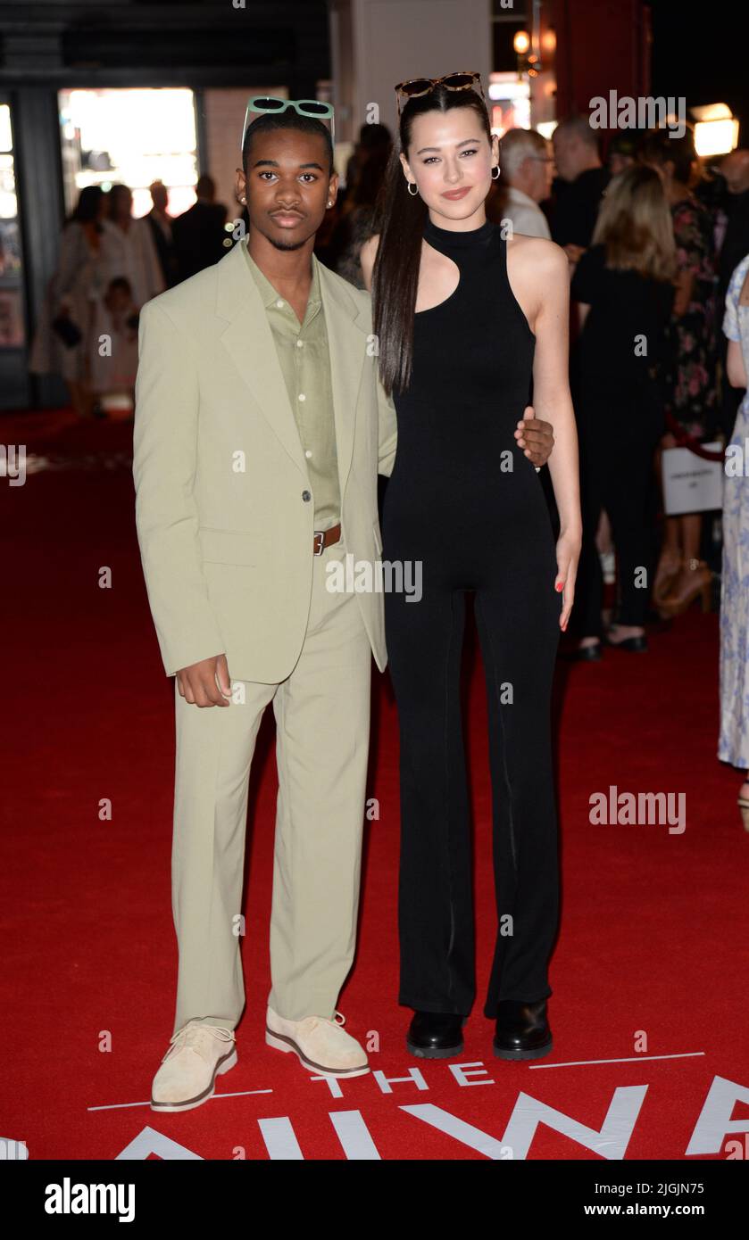 Beau gadsdon hi-res stock photography and images - Alamy