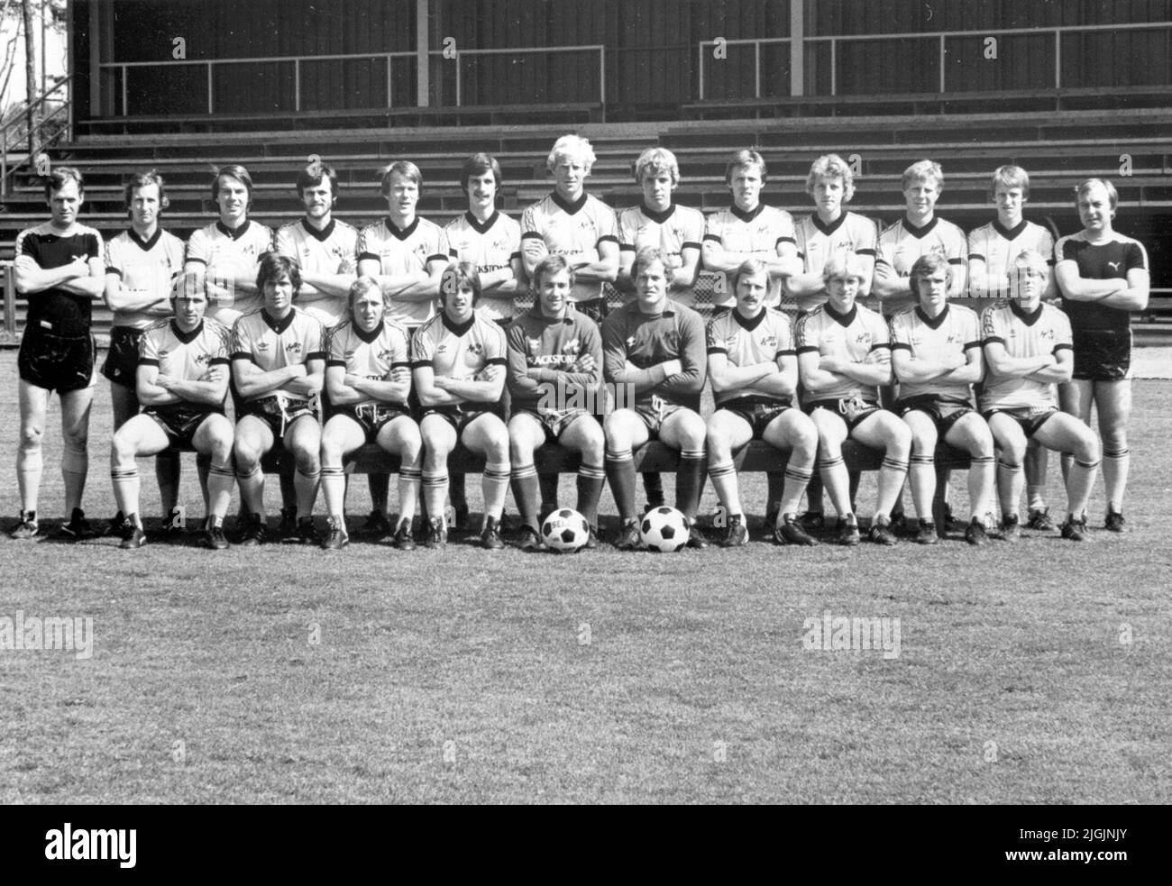Fotbollslag Mjällby AIF on Strandvallen with the team lineup, which played the club's first all -Swedish season in 1980. Team leader Göran Bogren and coach was Bosse Nilsson. Stock Photo