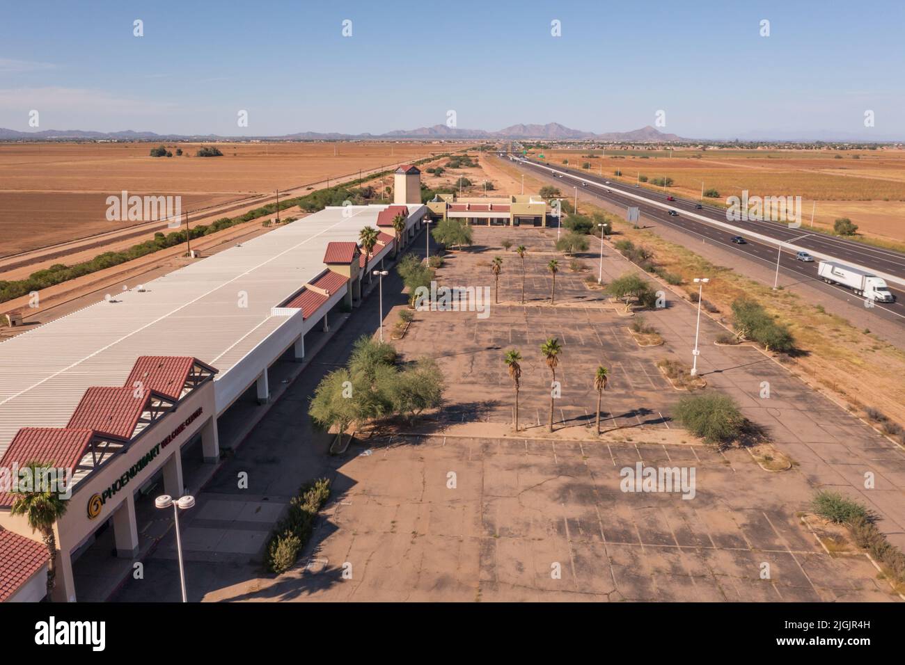 The outlets at Casa Grande, an abandoned shopping mall Stock Photo - Alamy