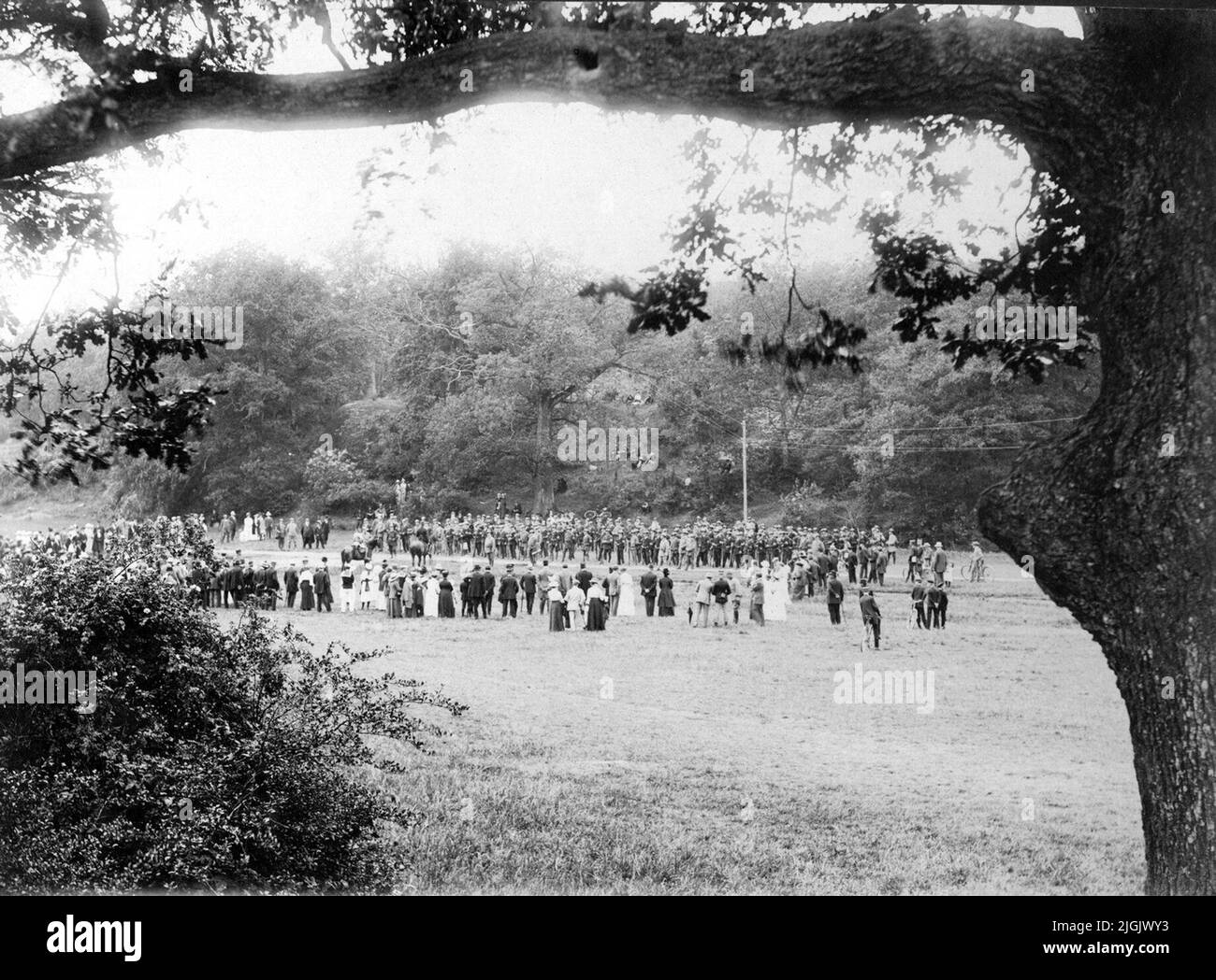 Show military Black and White Stock Photos & Images - Alamy