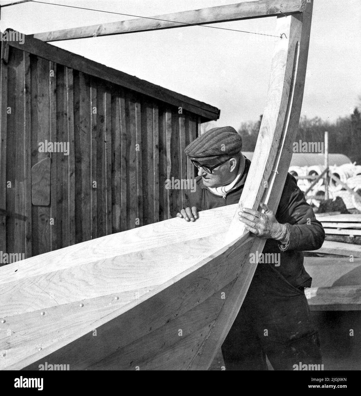 Båtbyggare Boat builder Gustav Palmqvist, Ronnebyhamn Stock Photo Alamy