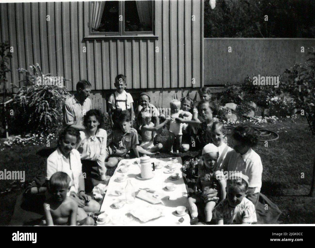 Examen Graduate 1951, in the garden at Bengt and Majken Källquist on ...