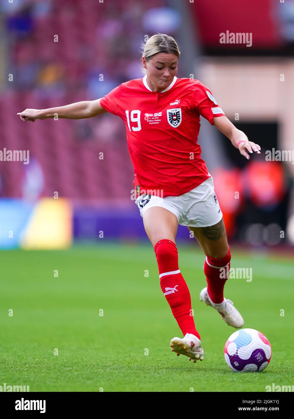 Southampton, UK. 11th July, 2022. Southampton, England, July 11th 2022: Verena Hanshaw (19 Austria) shoots the ball during the UEFA Womens Euro 2022 group A football match between Austria and Northern Ireland at St. Marys Stadium in Southampton, England. (Daniela Porcelli /SPP) Credit: SPP Sport Press Photo. /Alamy Live News Stock Photo