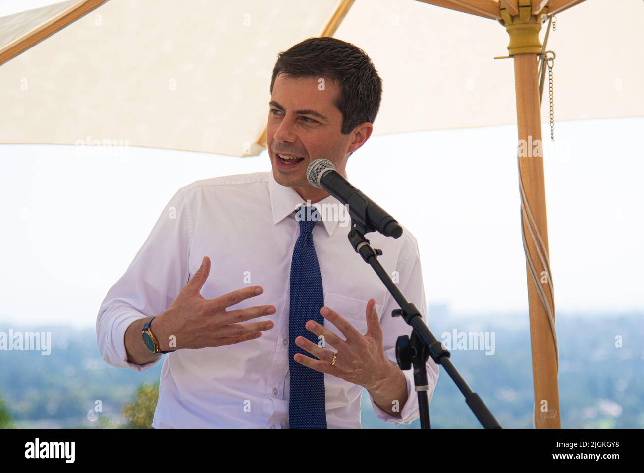 Democratic Presidential Candidate and current United States Secretary of Transportation Pete Buttigieg speaks at an event in California. Stock Photo