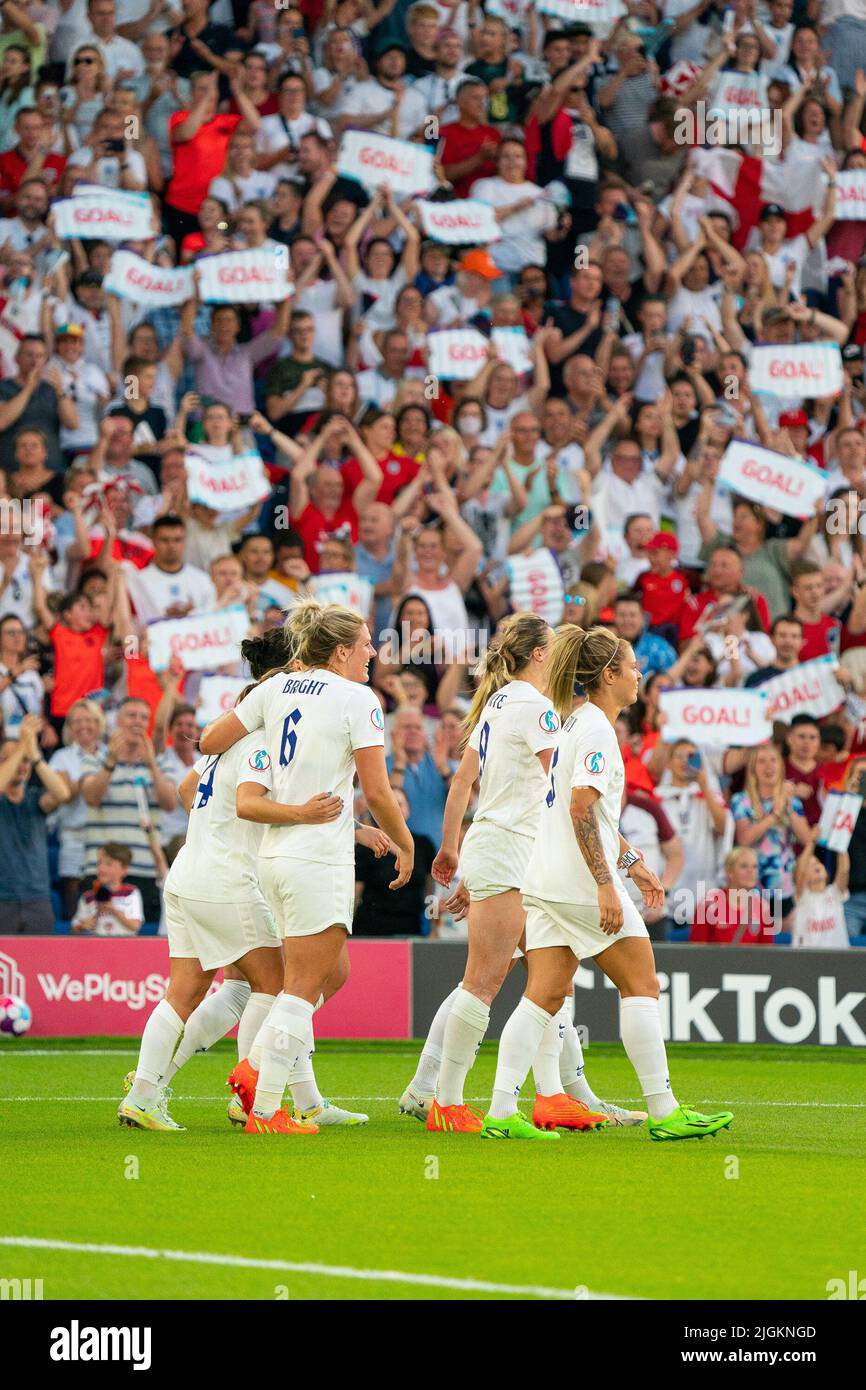 Brighton, UK. 11th July, 2022. Crowd go wild for Englands sixth goal in the first half (6-0) during the UEFA Womens Euro 2022 football match between England and Norway at the Community Stadium in Brighton, England. (Foto: Sam Mallia/Sports Press Photo/C - ONE HOUR DEADLINE - ONLY ACTIVATE FTP IF IMAGES LESS THAN ONE HOUR OLD - Alamy) Credit: SPP Sport Press Photo. /Alamy Live News Stock Photo