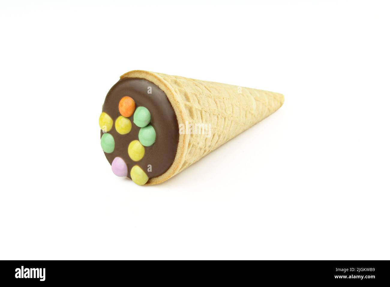 https://c8.alamy.com/comp/2JGKWB9/mini-cone-icecream-shaped-chocolate-candy-isolated-on-white-background-2JGKWB9.jpg